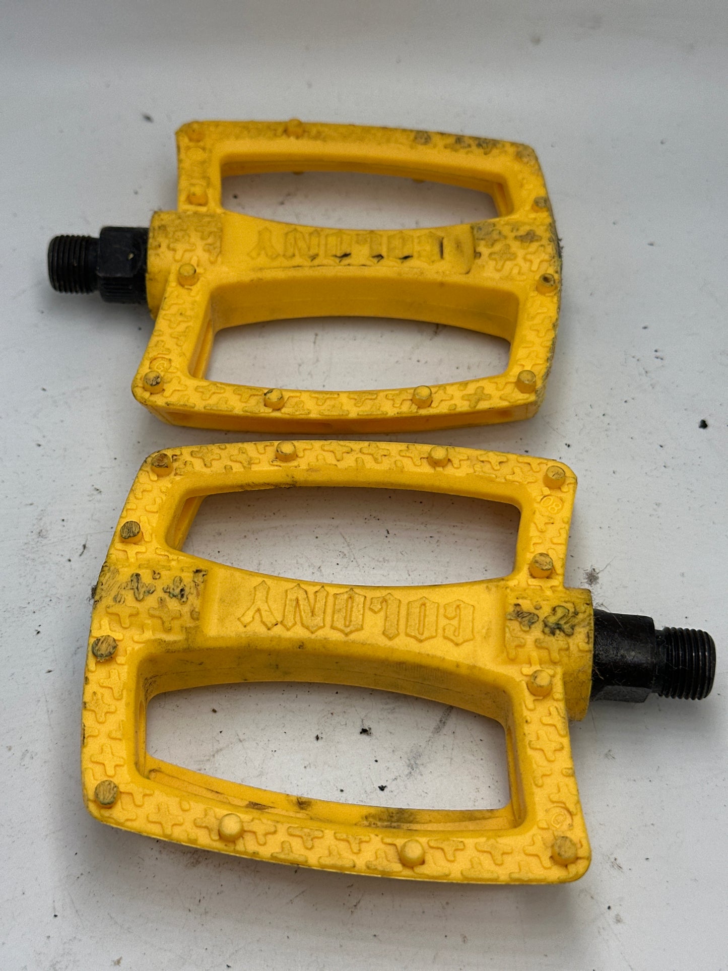 Used Colony Fantastic Pedals 9/16”