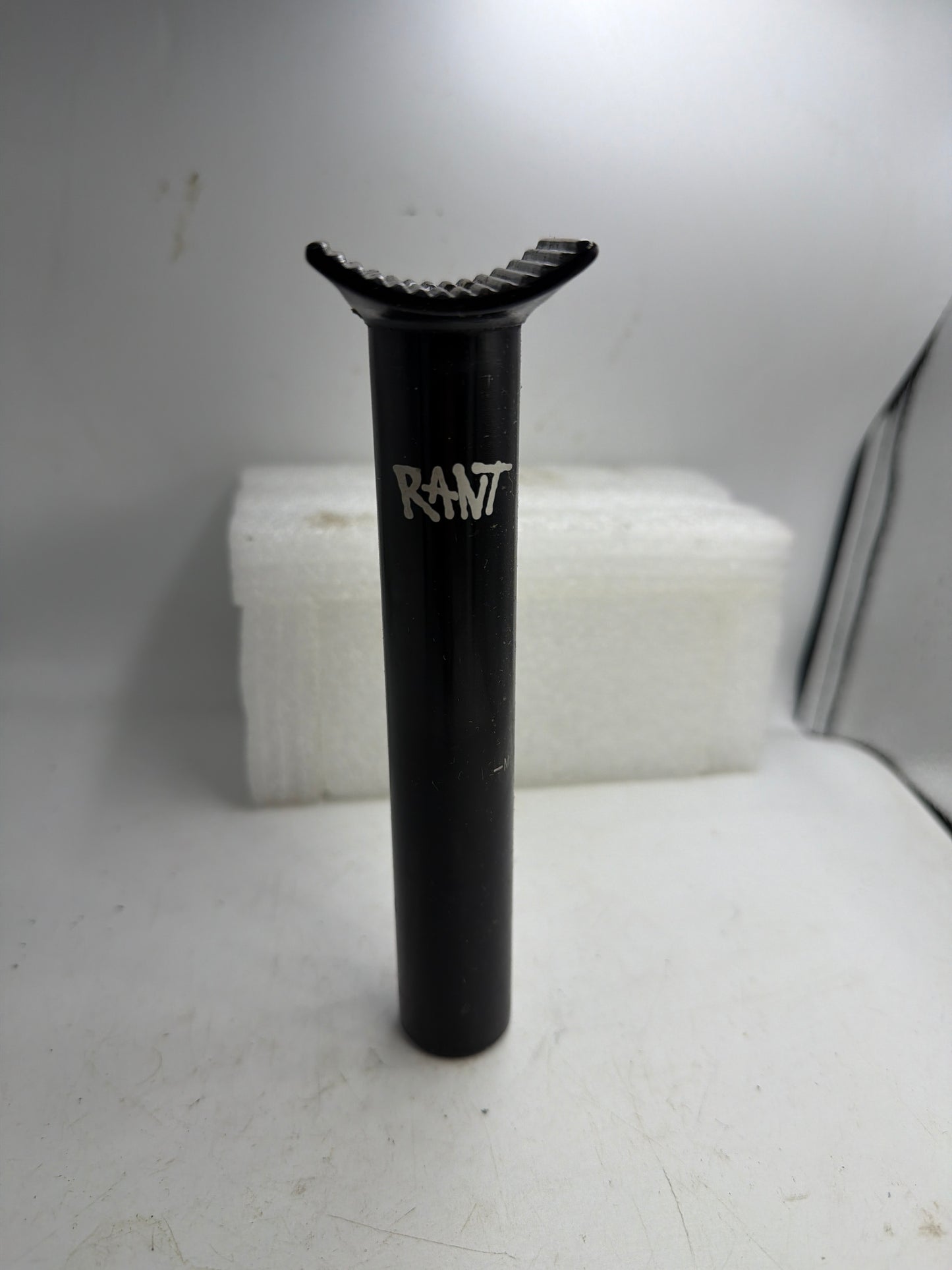 Used Rant Pivotal Seat 25.4”