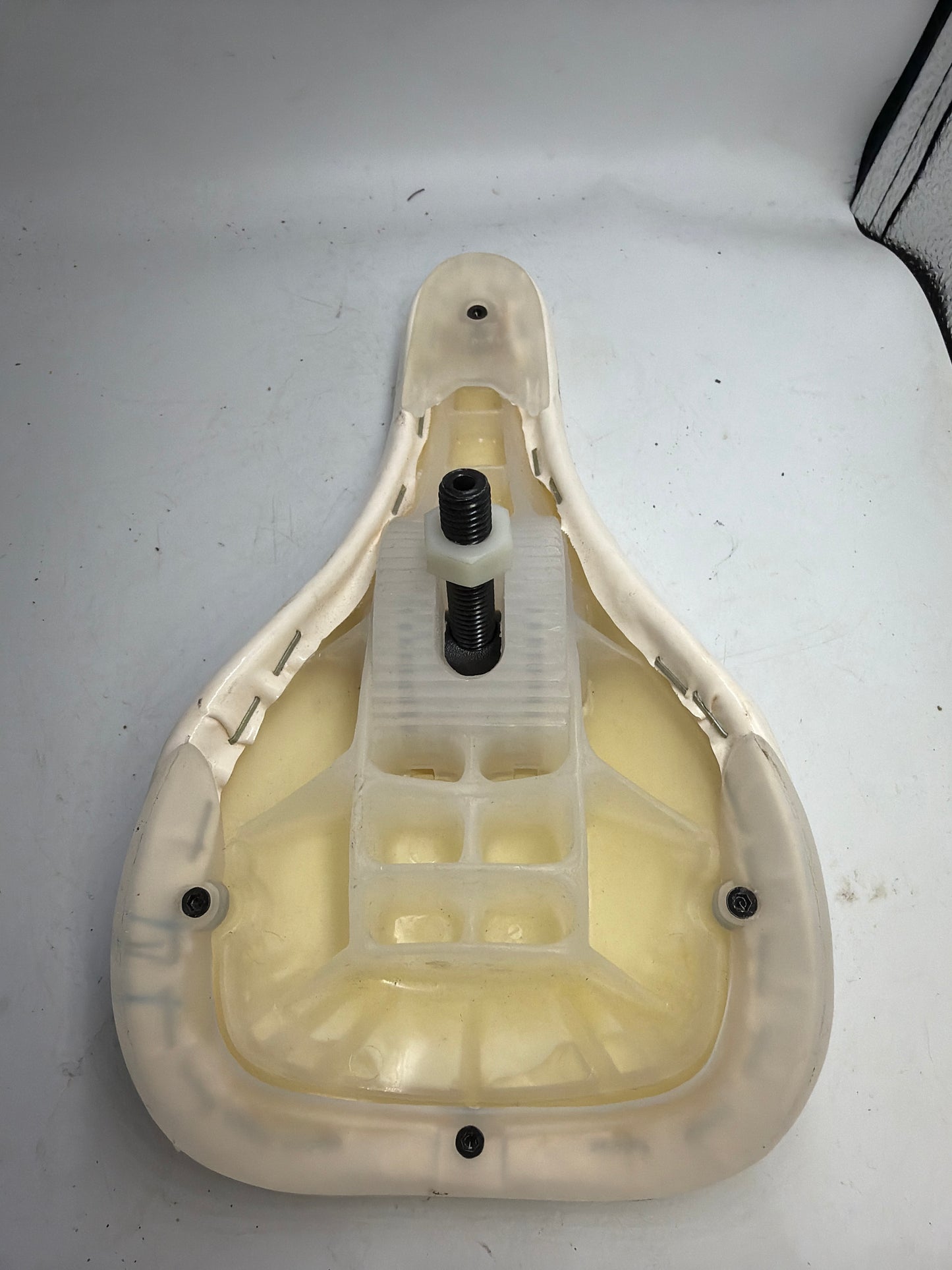 DMR pivotal Void Pivotal Seat (NOS)
