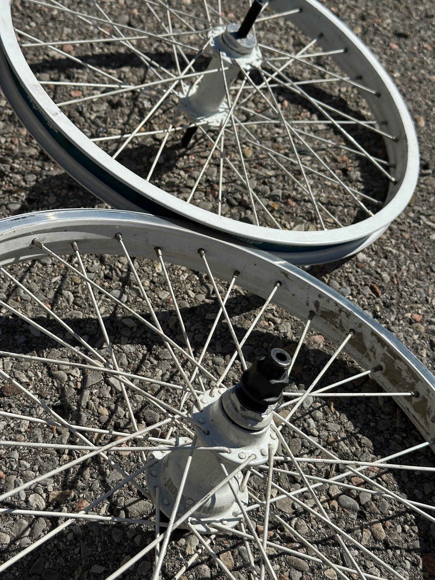 Used White Cassette Wheelsets