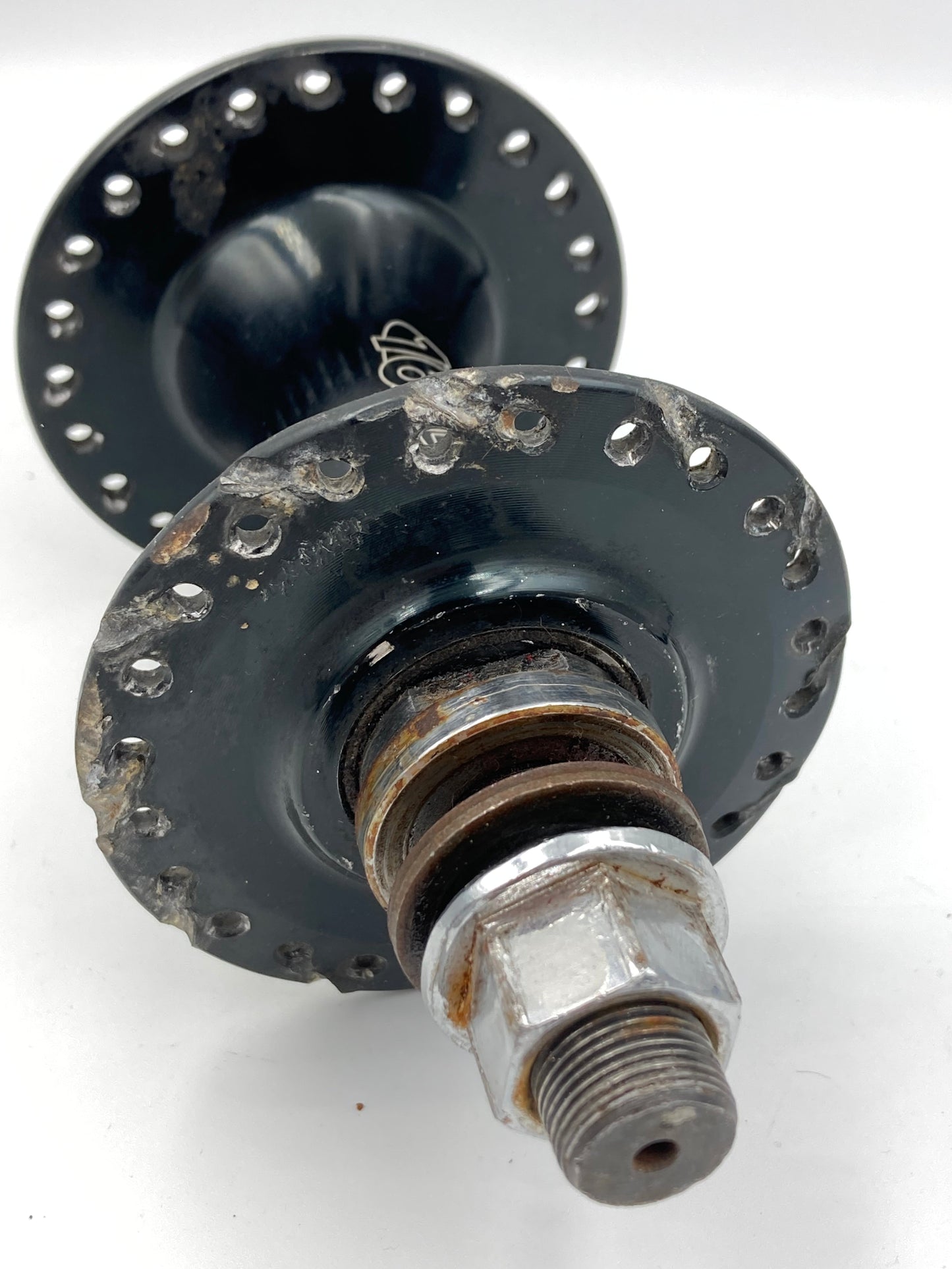 Used 1664 Boozer Sealed Hub 48h Front 14mm Axle 1664