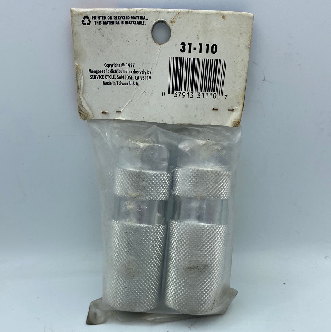 Mongoose 90's Threaded Axle Pegs x2