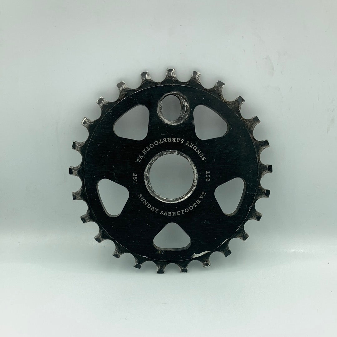 Used Sunday Sabertooth V2 25t Sprocket 7/10 Sunday