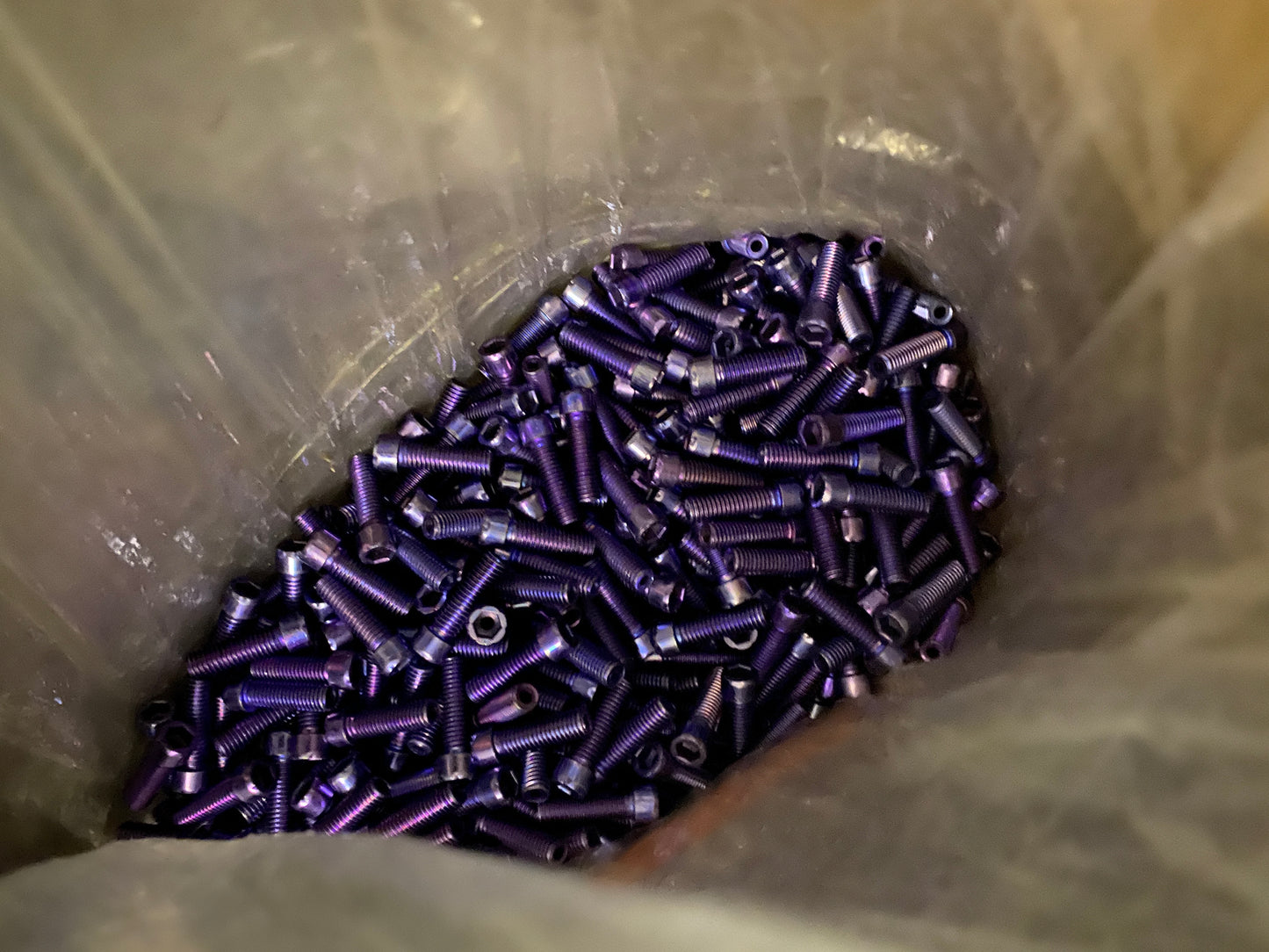 La Casa Hollow Stem Bolts