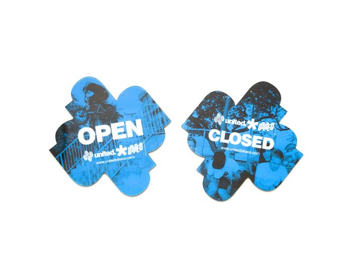 United Open/Closed Sign
