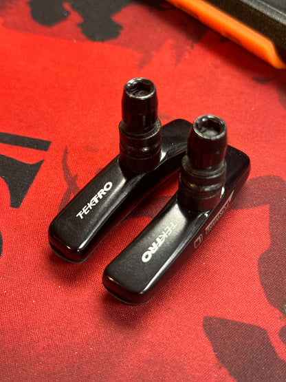 Tektro Brake Pads (W/ Metal Casing)