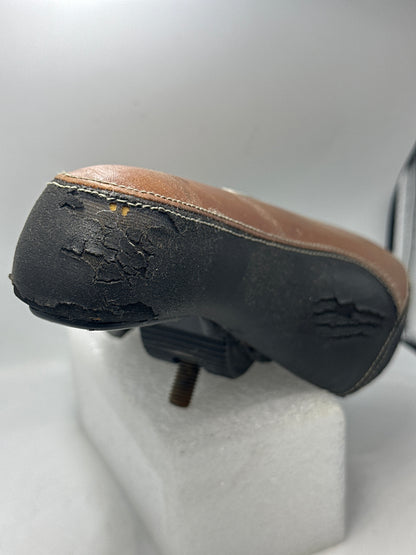 MacNeil Pivotal Seat