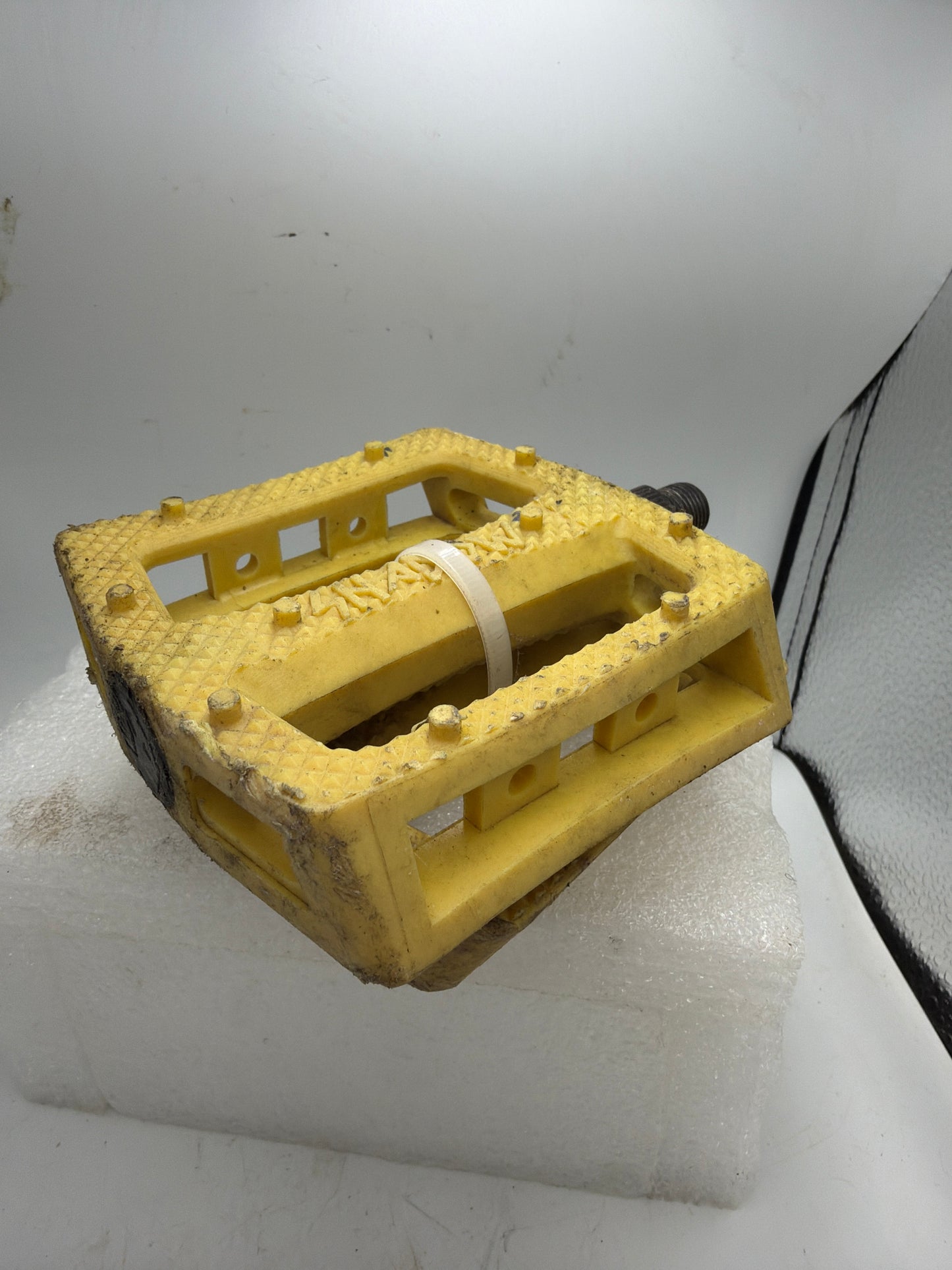 Used Shadow Ravager Pedals 9/16