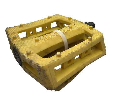 Used Shadow Ravager Pedals 9/16