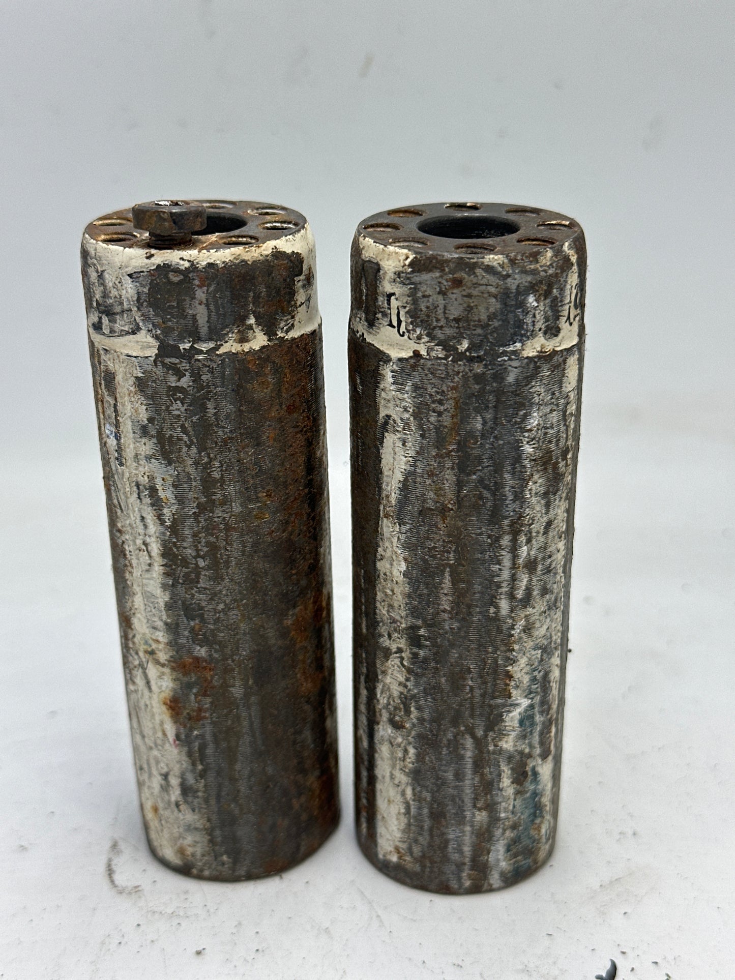 Used Shadow Little One Pegs x2