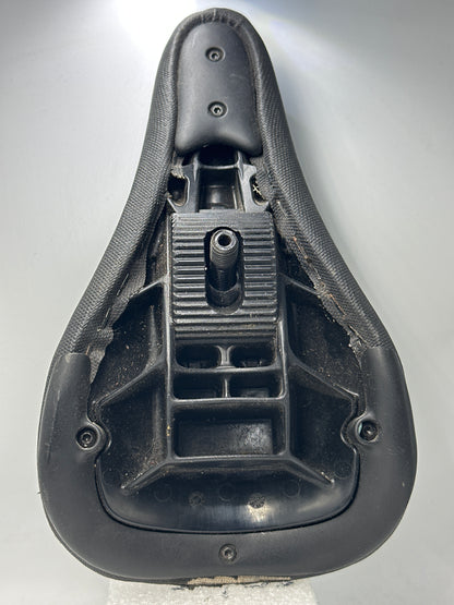 Used Animal Pivotal Seat