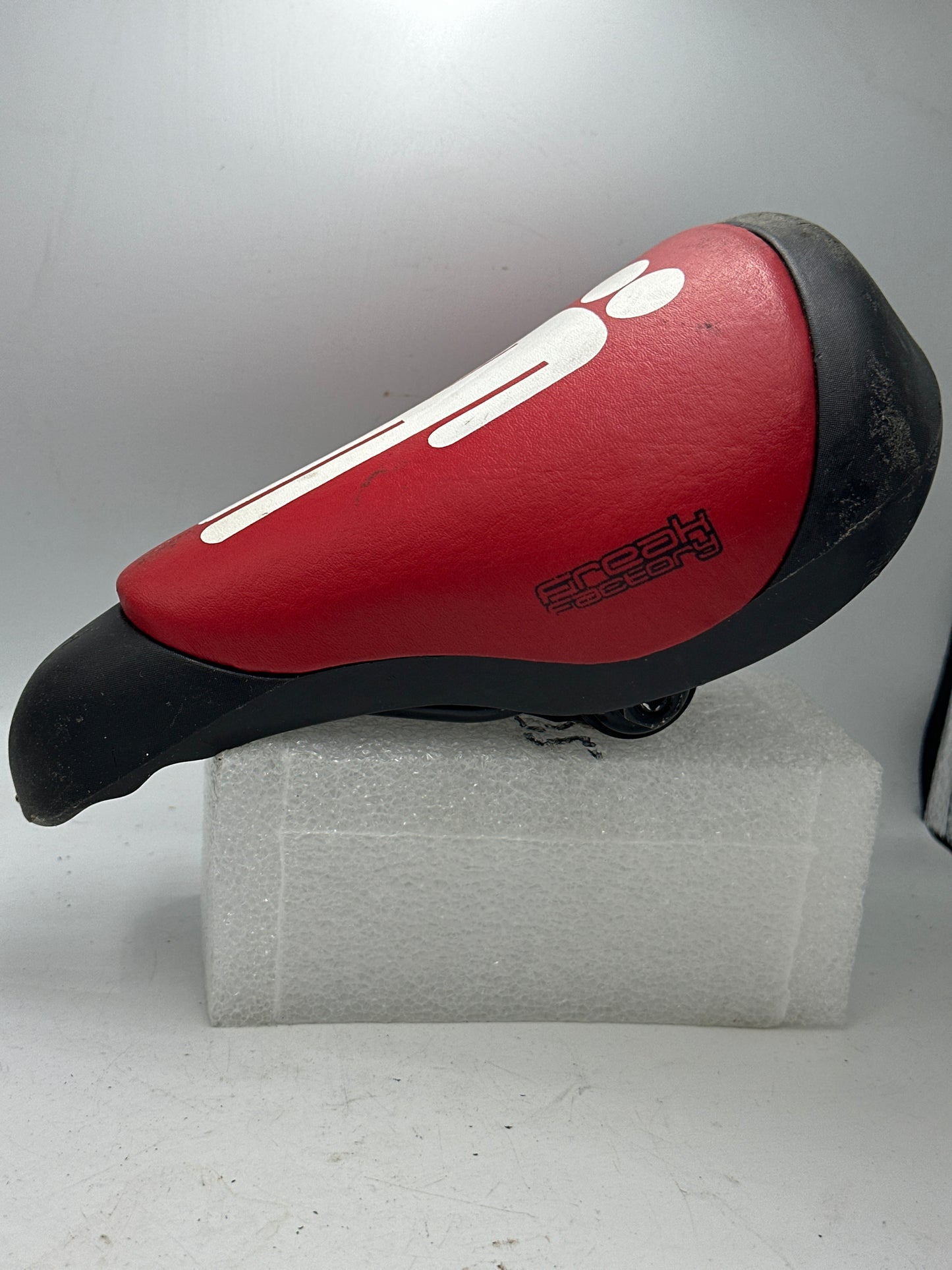 Used Freaky Factory Mid School Seat