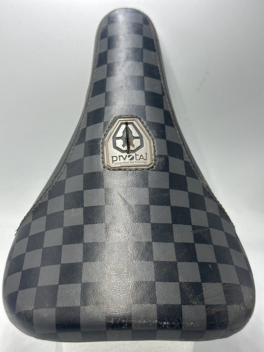 Used Unknown Pivotal Seat Slim Checkered (2010’s Era)