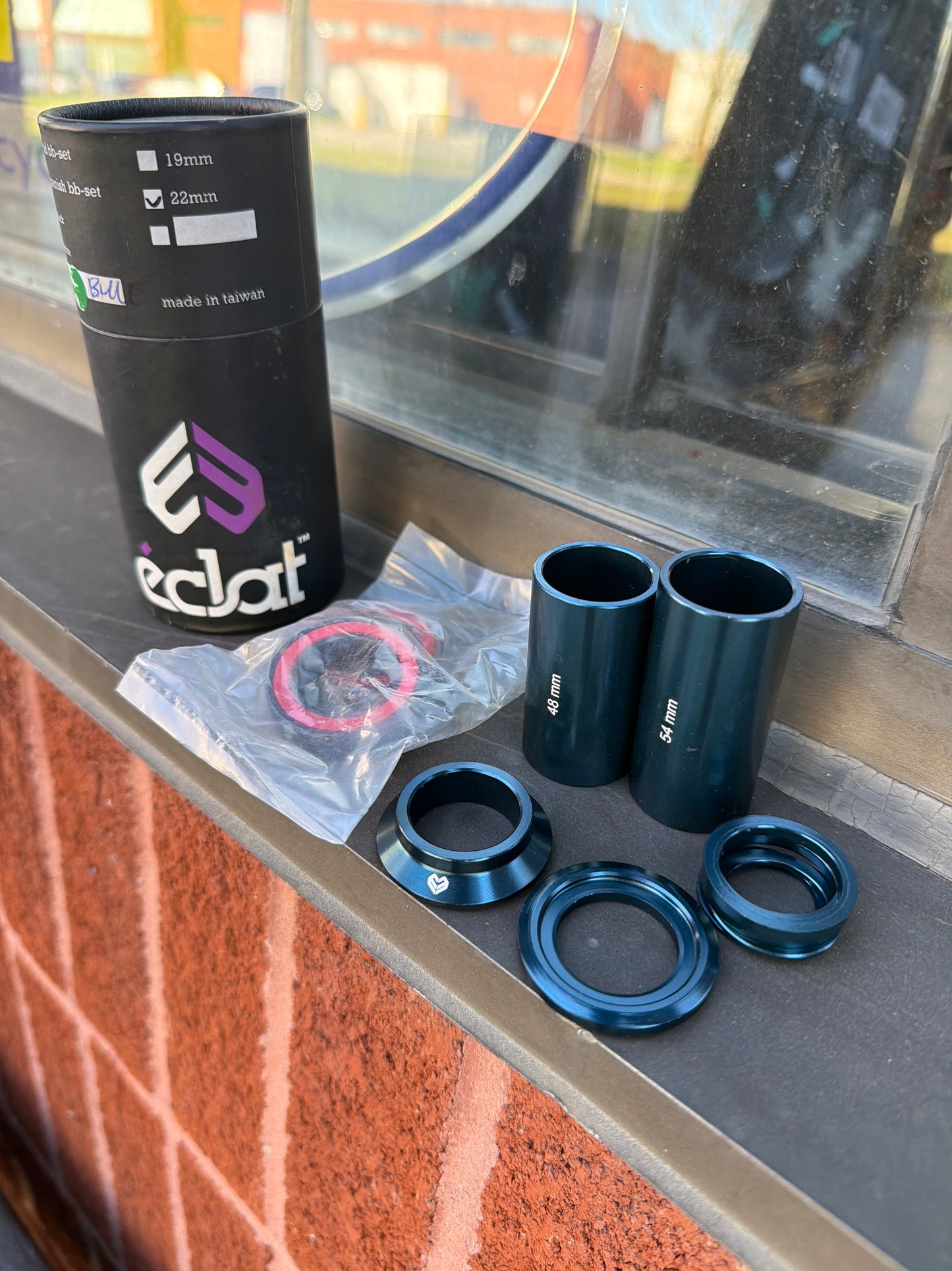 ECLAT SPANISH SIZE BB KIT 22MM