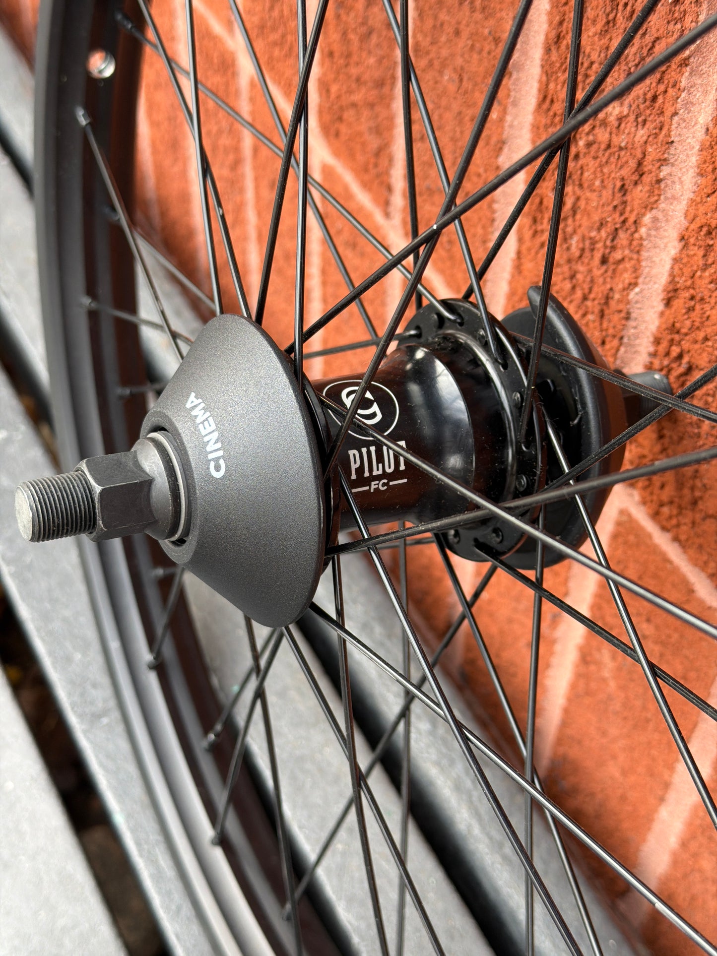 Cinema Pilot Freecoaster/Cinema 444 Rim RHD