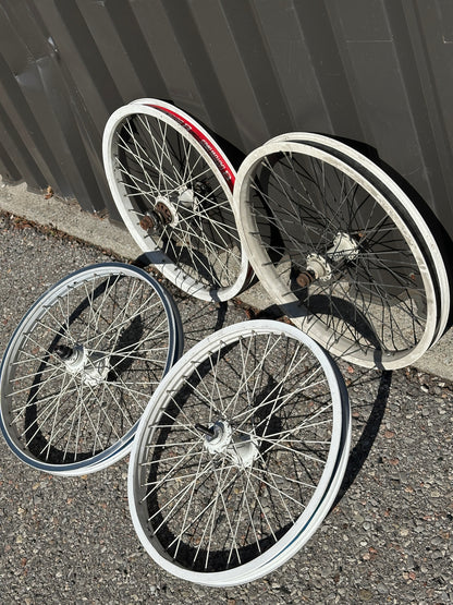 Used White Cassette Wheelsets