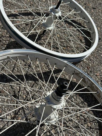 Used White Cassette Wheelsets