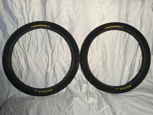 Used MAXXIS Ringworm Tires 20x1.95 (Pair)