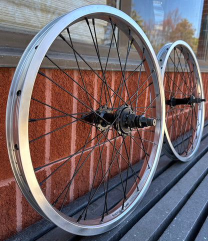 RADIO DARKO 20" WHEELSET