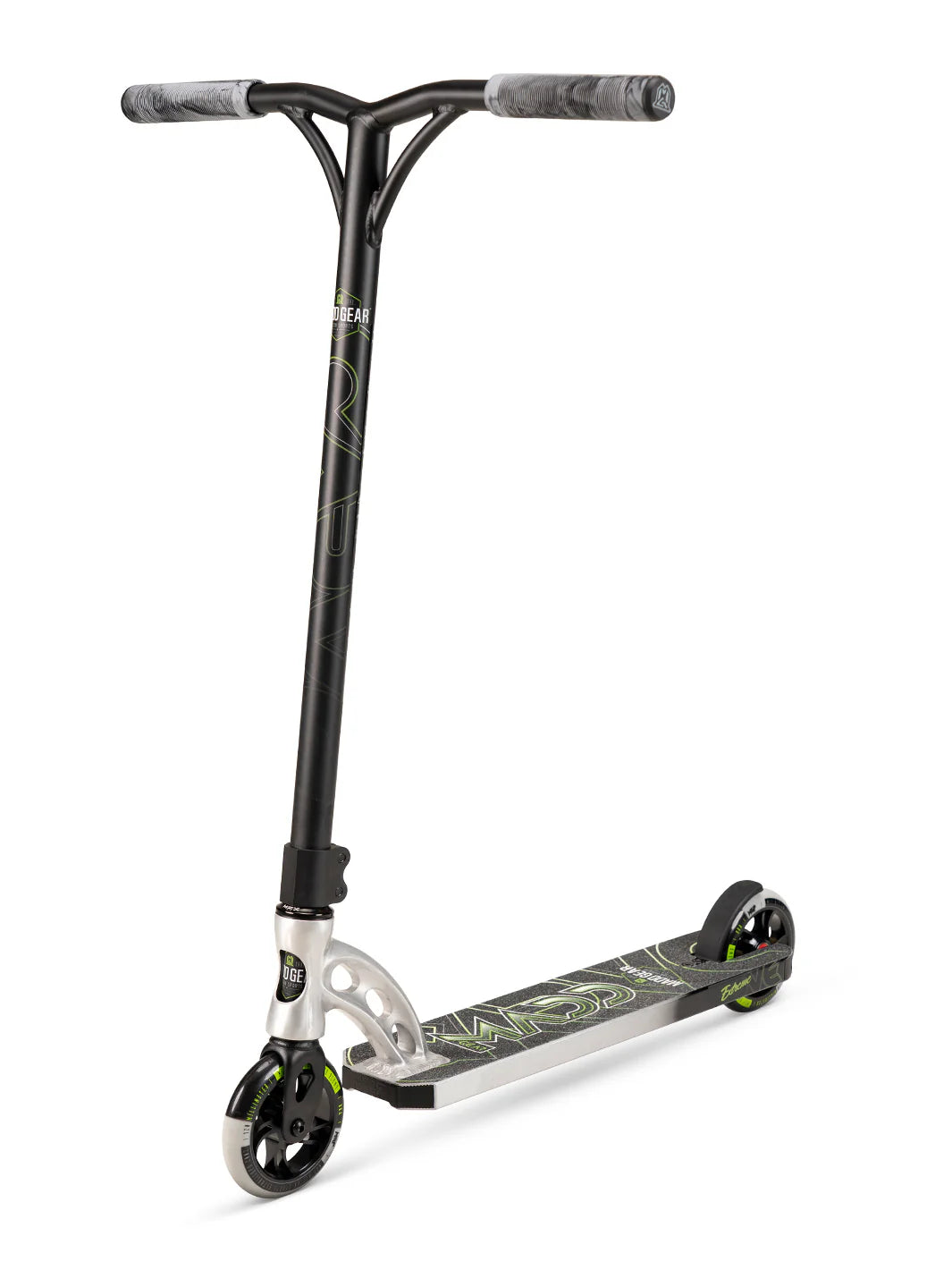 MADD GEAR CARVE EXTREME TRICK SCOOTER