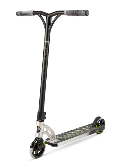 MADD GEAR CARVE EXTREME TRICK SCOOTER