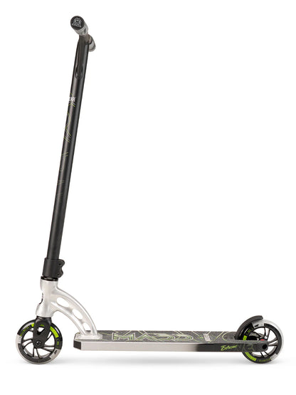 MADD GEAR CARVE EXTREME TRICK SCOOTER