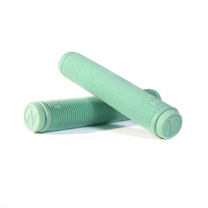 North Essential - Grips
