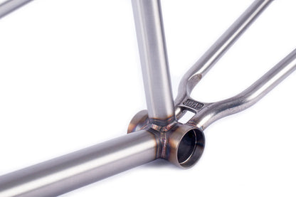 Cult Shorty Frame / Clear Coat Raw