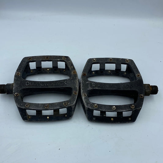 Used 2000’s Diamondback Pedals 9/16”